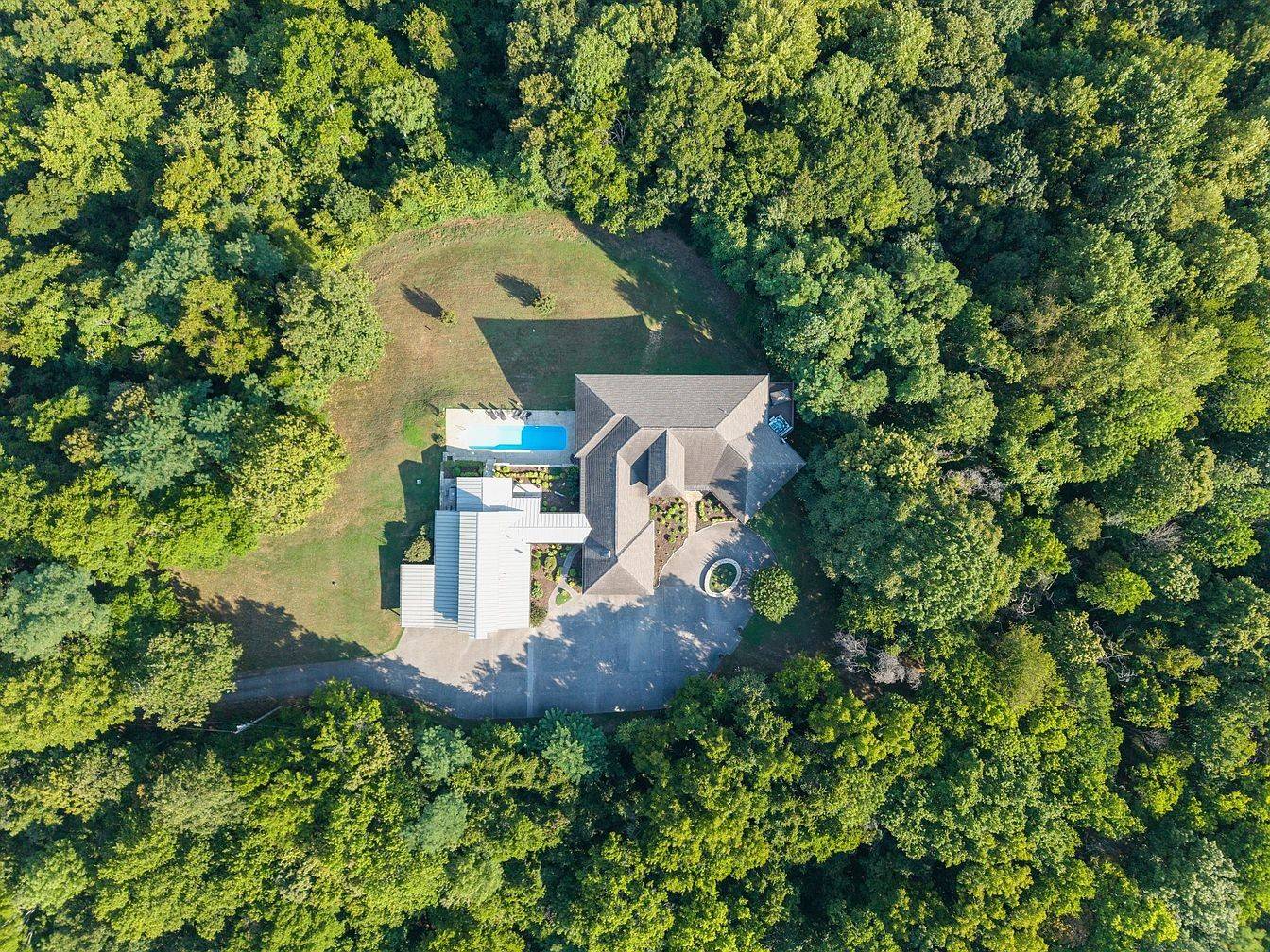 Straight-down aerial view of Lumsley Lookout and the surrounding 33 acres